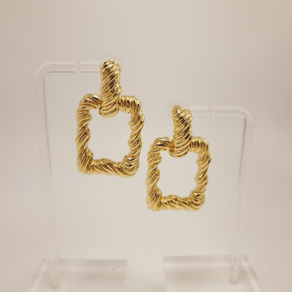 Christian Lacroix Earings Gold Tone Rectangle Twisted Frame New - Picture 1 of 4